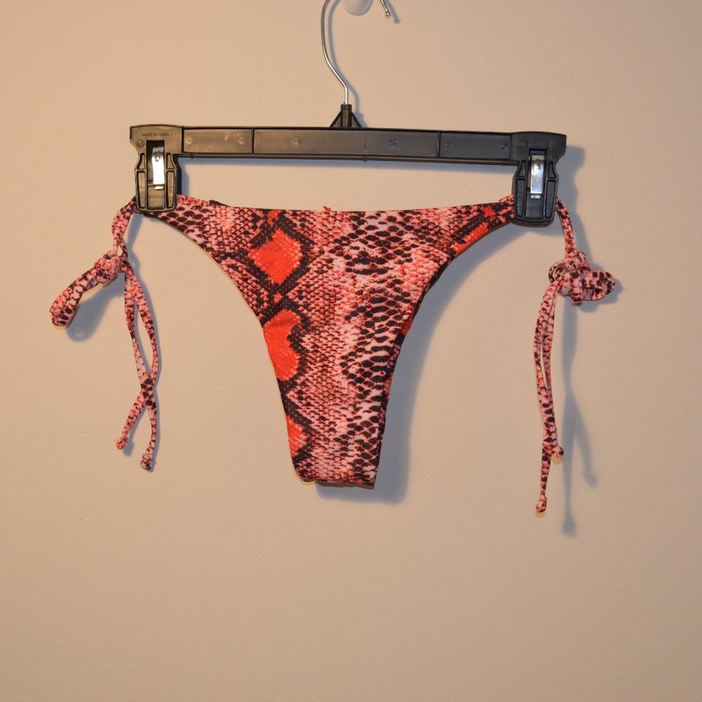 Brand New Snake Pattern Bikini - Picture 4 of 4